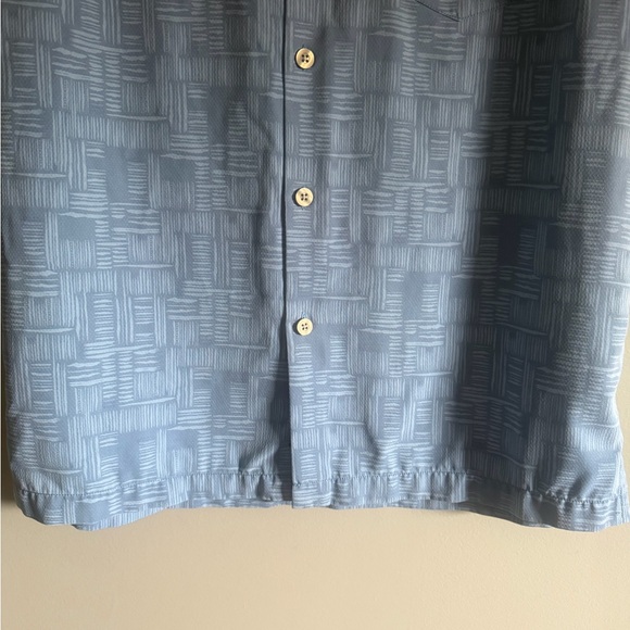 Tommy Bahama Light Blue 75% silk pattered button up beach shirt size medium - Picture 6 of 14